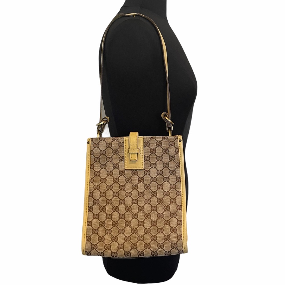 Gucci Gg Canvas Handbag One Shoulder Beige/Yellow